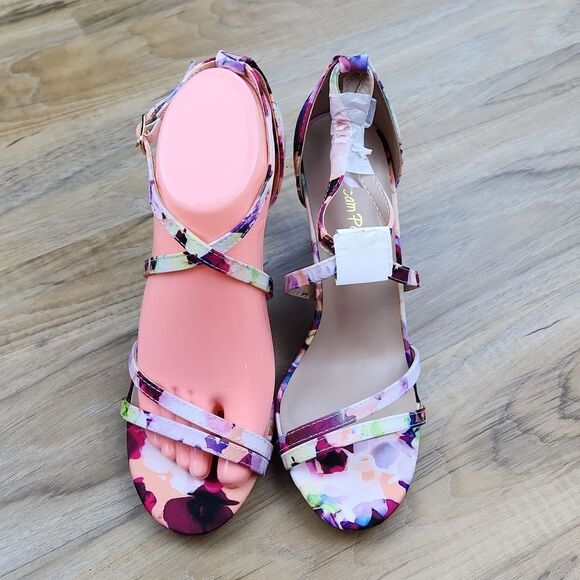 🩵NWOB Dream Pairs Gigi Floral Strappy Heels Size 7.5 - Picture 7 of 15